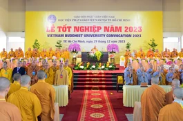 Hòa thượng Viện trưởng Học viện Phật giáo VN tại TP.HCM và chư tôn đức chứng minh Lễ tốt nghiệp sáng 29-12-2023, tổ chức tại Đại giảng đường Minh Châu, cơ sở II (H.Bình Chánh).