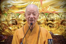 [TRỰC TUYẾN] Pháp thoại kỳ cuối năm Quý Mão của Đại lão Hoà thượng Thích Trí Quảng