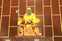 Tượng Giám trai sứ giả tại trai đường chùa Phổ Quang