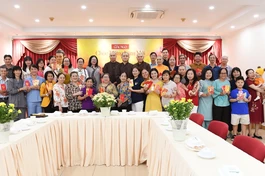 Niềm vui của thành viên Báo Giác Ngộ trong ngày gặp mặt - Ảnh: Thế Phong/BGN.