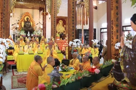 Pháp hội Dược Sư thất châu được tổ chức tại chánh điện tổ đình Từ Đàm