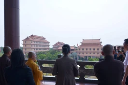 Phái đoàn khảo sát cơ sở II Học viện Phật giáo VN tại TP.HCM - Ảnh: Bảo Toàn/BGN