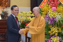 [Video] Phái đoàn lãnh đạo Chính phủ thăm Đức Pháp chủ và chư vị giáo phẩm GHPGVN