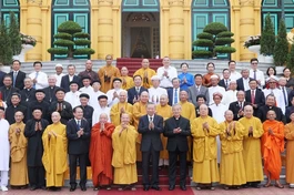 Chủ tịch nước Tô Lâm gặp gỡ các chức sắc tôn giáo - Ảnh: TTXVN