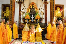 Lễ bạch Phật khai kinh Đại lễ cầu siêu nạn nhân tử vong do tai nạn giao thông năm 2024, tổ thức tại chùa Từ Đàm, tỉnh Thừa Thiên Huế - Ảnh: QĐ/BGN