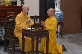 Hòa thượng Thích Quảng Hà trong đạo tình Thầy trò với Đức Pháp chủ, bạch trình về Phật giáo tỉnh Nam Định và một số vấn đề Phật sự của Giáo hội - Ảnh: Bảo Toàn/BGN