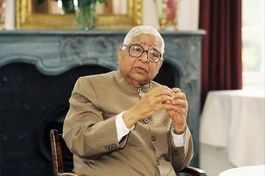 S.N. Goenka là một trong những vị giảng dạy Thiền Minh sát tuệ (Vipassanā) nổi tiếng thế giới, được tôn xưng là Thiền sư, và được sự yêu quý, kính trọng của nhiều giới 