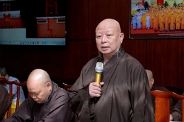 Hòa thượng Thích Lệ Trang chủ trì buổi họp - Ảnh: Bảo Toàn/BGN