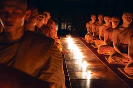 Trì giới và nhẫn nhục