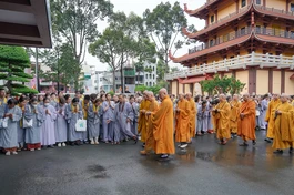 [Video] Đức Pháp chủ GHPGVN cùng các vị Trưởng lão và chư Tăng tác pháp Tự tứ