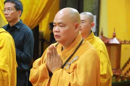 Thượng tọa Thích Thanh Phong trong Lễ tang Trưởng lão Hòa thượng Thích Trí Tịnh tại chùa Vĩnh Nghiêm - Ảnh: Trí Toàn