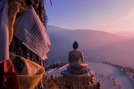 Muốn có an lạc thật sự, hãy bắt đầu từ việc quay về chăm sóc và gột rửa chính tâm mình