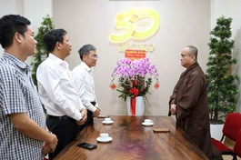 Phái đoàn lãnh đạo Cục an ninh nội địa - Bộ Công an chúc Tết cổ truyền đến Báo Giác Ngộ - Ảnh: Nguyên Tài/BGN