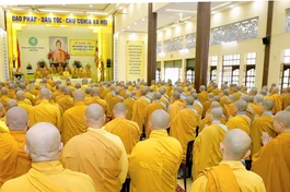 Quang cảnh buổi sinh hoạt của Tăng Ni khu vực Bình Dương tại tổ đình Hội Khánh