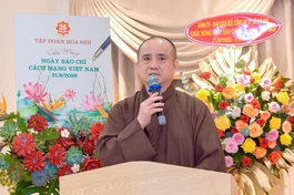 Thượng tọa Thích Tâm Hải chia sẻ tại buổi họp mặt thân mật nhân dịp Kỷ niệm 101 năm Ngày Báo chí Cách mạng Việt Nam (21-6-1925 - 21-6-2026) - Ảnh: Quảng Đạo/BGN