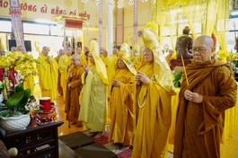 Niêm hương bạch Phật, hiệp lực cầu nguyện