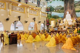 Chư Tăng TP.Thủ Đức Bố-tát mùa An cư kiết hạ Phật lịch 2568 tại chùa Vạn Đức