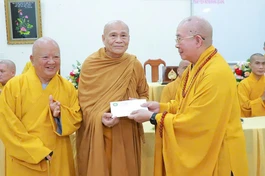 Tại mỗi hạ trường, chư tôn đức Thường trực Ban Trị sự GHPGVN TP.Thủ Đức cúng dường tịnh tài trợ duyên cho các hành giả tu học trong mùa An cư kiết hạ Phật lịch 2569