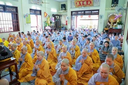 Đạo tràng Ni viện Vạn Hạnh trang nghiêm phúng tụng kinh Vu lan 