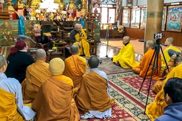 Tăng Ni nghiên cứu sinh Việt Nam tại Đại học Delhi thảo luận chuyên đề học thuật