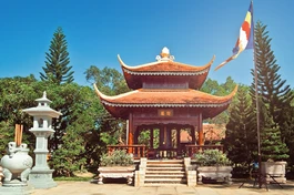 Tháp chuông tại thiền viện Thường Chiếu