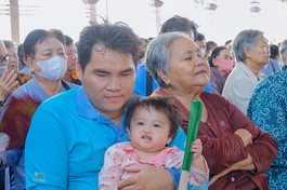 San sẻ yêu thương đến bà con khiếm thị