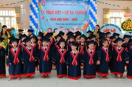 43 em lớp Lá hoàn thành chương trình Mầm non, chuẩn bị bước vào bậc tiểu học - Ảnh: Trung Thắng