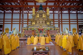 Trang nghiêm khóa lễ