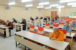 Tăng Ni sinh khóa VI (niên khóa 2022-2026) Trường Trung cấp Phật học tỉnh An Giang thi tốt nghiệp 