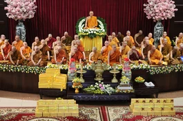 Lễ dâng y Kathina truyền thống của Phật giáo Nam tông tại tổ đình Bửu Long