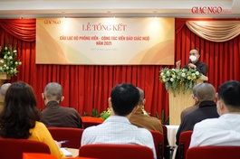 Thượng tọa Thích Tâm Hải phát biểu tại buổi họp mặt của Câu Lạc bộ Phóng viên - Cộng tác viên Báo Giác Ngộ 