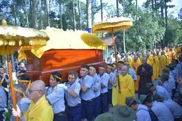 Lễ phát hành, phụng tống kim quan Hòa thượng Thích Tuệ Sỹ đến nơi trà-tỳ đã được diễn ra vào sáng 29-11 (nhằm ngày 17-10-Quý Mão) - Ảnh: Quảng Đạo