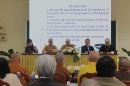 Chiều 31-12-2023, các đại biểu tham dự Hội thảo khoa học "Thiền phái Liễu Quán: Lịch sử hình thành và phát triển" đã bước vào các phiên chuyên đề của tại cơ sở II Học viện Phật giáo VN tại Huế - Ảnh: Quảng Điền