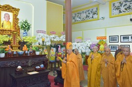 Khóa lễ cung tiến giác linh tưởng niệm húy nhật lần thứ 10 Đại lão Hòa thượng Thích Trí Tịnh (1917-2014), Đệ nhất Phó Pháp chủ, Chủ tịch HĐTS GHPGVN - Ảnh: Quảng Đạo
