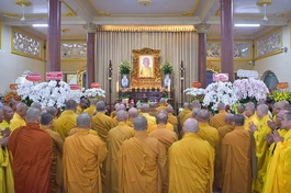 Lễ húy nhật tưởng niệm 11 năm ngày Đại lão Hòa thượng Thích Trí Tịnh viên tịch diễn ra tại chùa Vạn Đức vào sáng 27-3 - Ảnh: Quảng Đạo