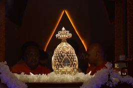 Xá-lợi Phật được cung rước về tôn trí tại chùa Thanh Tâm (Phật Cô Đơn) - Ảnh: Bảo Toàn/BGN