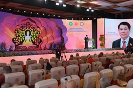 Lễ khai mạc Đại lễ Vesak Liên Hiệp Quốc 2025 tại TP.HCM chính thức diễn ra với chủ đề “Đoàn kết và bao dung vì nhân phẩm con người: Tuệ giác Phật giáo vì Hòa bình thế giới và Phát triển bền vững” vào sáng nay, ngày 6-5 - Ảnh: Phùng Anh Quốc