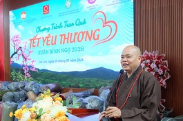Thượng tọa Thích Thanh Phong có lời thăm hỏi đến đồng bào tại các xã Cốc San và Bảo Hà, tỉnh Lào Cai nhân dịp Tết cổ truyền Bính Ngọ của dân tộc đang cận kề - Ảnh: Nguyễn Cường