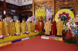 Pháp hội Cầu nguyện hòa bình thế giới lần thứ VI được trang nghiêm cử hành vào sáng 20-3 tại chùa Vĩnh Nghiêm - Ảnh: Bảo Toàn