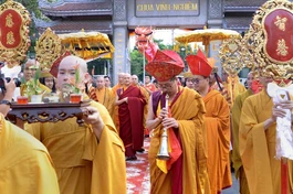 Pháp hội Cầu nguyện hòa bình thế giới lần thứ VI được trang nghiêm cử hành vào sáng 20-3 tại chùa Vĩnh Nghiêm - Ảnh: Bảo Toàn