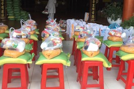 Những phần quà được chuẩn bị gửi tới các nạn nhân chất độc màu da cam/dioxin