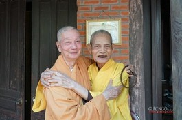 Trưởng lão HT.Thích Phổ Tuệ và Trưởng lão HT.Thích Trí Quảng trong tại Tổ đình Viên Minh, Hà Nội - Ảnh: GN