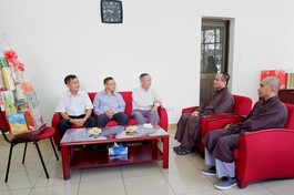 Buổi thăm và trò chuyện thân mật của lãnh đạo Ban Dân vận Thành ủy TP.HCM với chư tôn đức báo Giác Ngộ