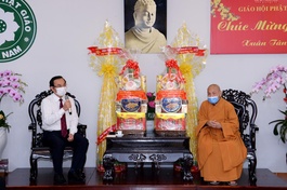 Hòa thượng Thích Thiện Nhơn tiếp Bí thư Thành ủy Nguyễn Văn Nên