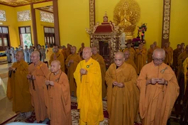 Chư tôn giáo phẩm tông phong niêm hương tưởng niệm Tổ sư Như Hiển - Chí Thiền