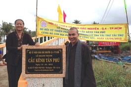 Khởi công xây 21 “Mái ấm sen búp tặng người”, khánh thành 2 cầu bê-tông