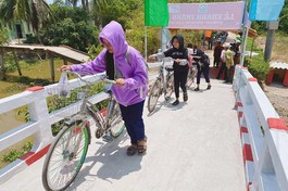 Cây cầu tại khóm 7, phường Láng Tròn được đưa vào sử dụng là niệm vui của người dân địa phương