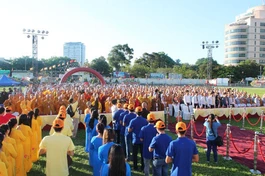 Ban Trị sự tỉnh tổ chức Đại lễ Phật đản Phật lịch 2558 tại sân vận động Lam Sơn, thành phố Vũng Tàu