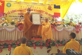 Trao quyết định bổ nhiệm trụ trì niệm Phật đường Phước Thiện đến Đại đức Thích Tịnh Giới