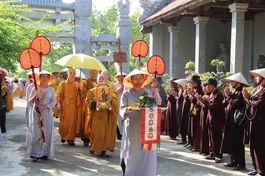 Tổ đình Thắng Phúc - Hải Phòng cung đón chư tôn đức dự lễ tác pháp an cư Phật lịch 2564 (2020) - Ảnh: Thành Trung